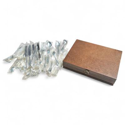 Sale Photo Thumbnail #105: Oneida Stainless Steel 67-Piece Set in Wood Case