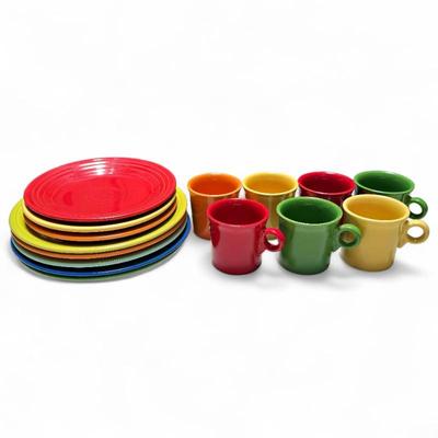 Sale Photo Thumbnail #78: 15-Piece Homer Laughlin Fiesta Dinnerware Set