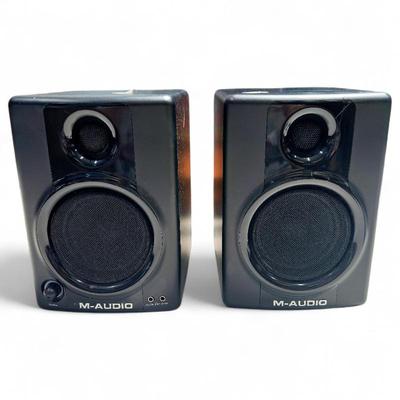 Sale Photo Thumbnail #94: Studiophile AV 40 M-AUDIO Speakers