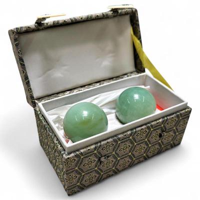 Sale Photo Thumbnail #199: Shi-Lou Marble Therapy Balls in Box
