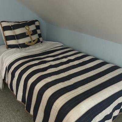 Sale Photo Thumbnail #10: 2 twin beds available. 
