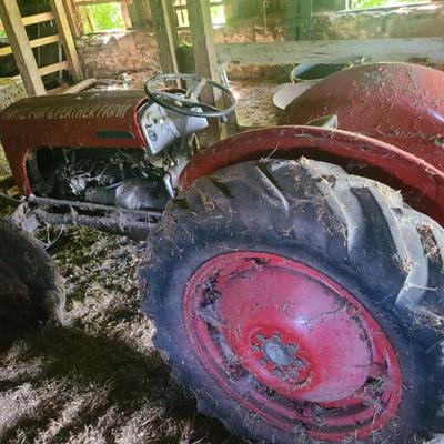Sale Photo Thumbnail #63: Massey Ferguson