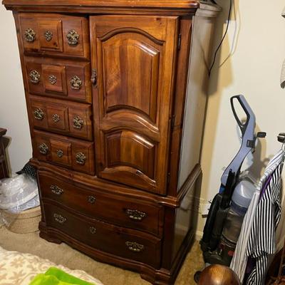 Sale Photo Thumbnail #77