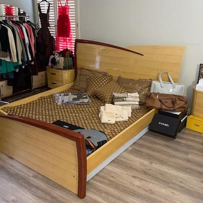 Sale Photo Thumbnail #141