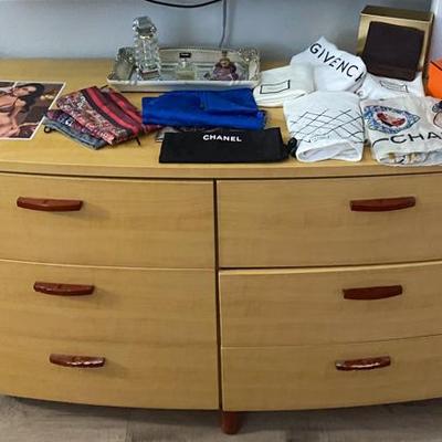 Sale Photo Thumbnail #144