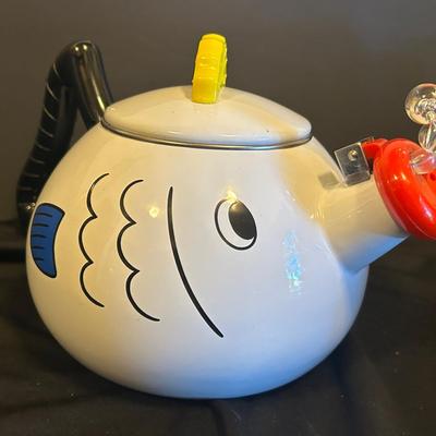 Brand New 1991 Kamenstein Fish Tea Kettle