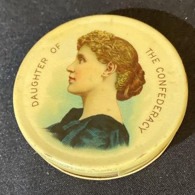 Antique Daughters Of Confederacy Reunion Louisville (1900) Pill Container