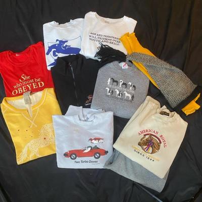 Vintage Crewneck Sweatshirts, Fleexe Zip Up, Knit Gat & More 