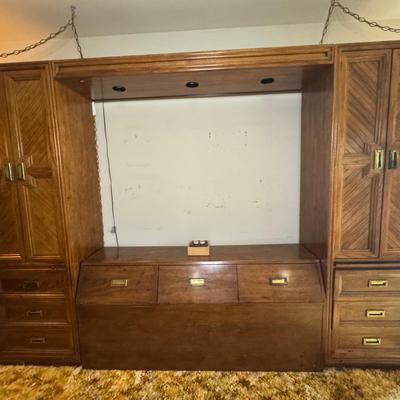 Huntley Furniture MCM Queen Headboard And Side Dressers