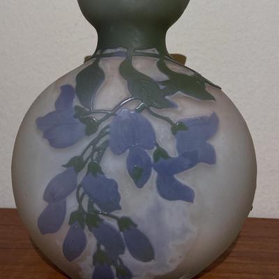 Emile Galle’ 1906 Art Nouveau Cameo Glass Vase 