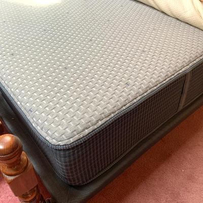 Sale Photo Thumbnail #117: Beautyrest queen size bed w/ electric adjustable base