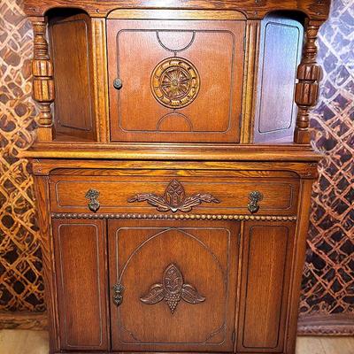 Antique Jacobean Depression Era Hutch/Cabinet 