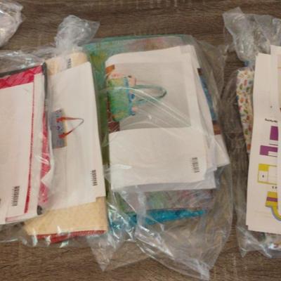 New - Bags And Baskets (6) Quilting Kits