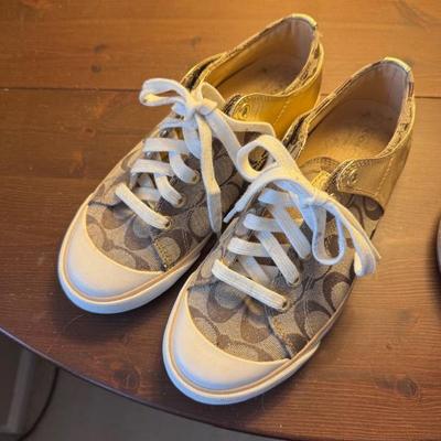 Sale Photo Thumbnail #393