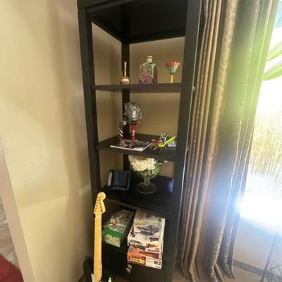 Display shelf