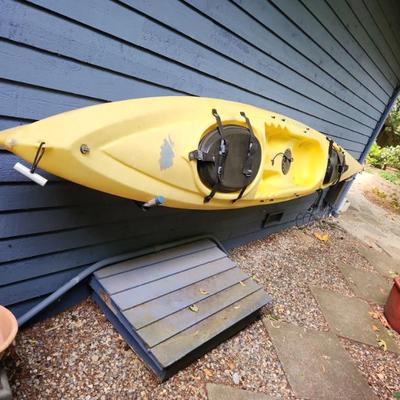 2 kayaks with seats, paddles & other accessories 