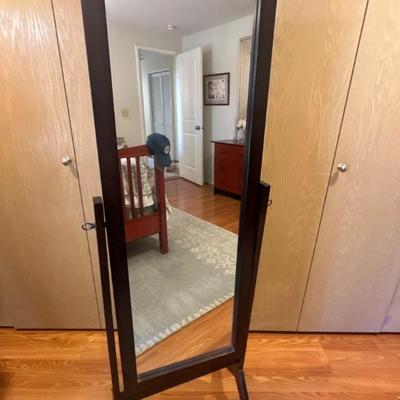 Floor mirror
