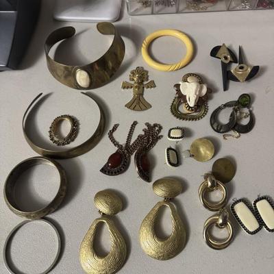Sale Photo Thumbnail #230