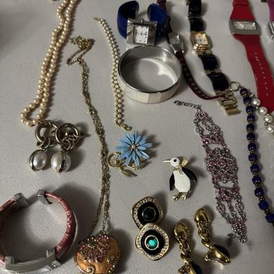 Sale Photo Thumbnail #223