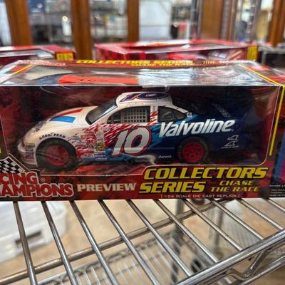 Sale Photo Thumbnail #162