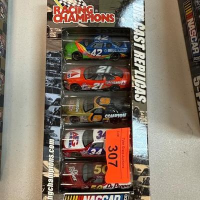 Sale Photo Thumbnail #307