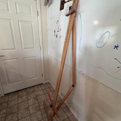Sale Photo Thumbnail #70: Art Easel