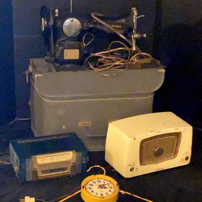 Vintage Electronics & Sewing Machine Collection – Featuring Silvertone, Philco & Singer