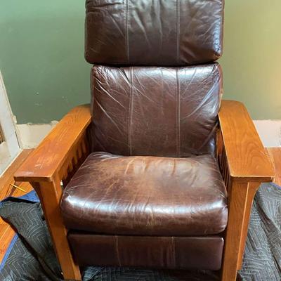Lane Furniture Leather Recliner with Mission-Style Arms