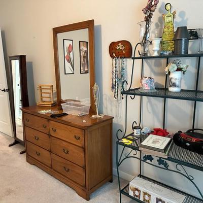 Sale Photo Thumbnail #48