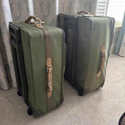 Briggs and Riley suitcase large roller $65 and $75 fully functional good condition