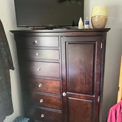 Sale Photo Thumbnail #34