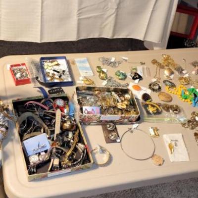 Sale Photo Thumbnail #46