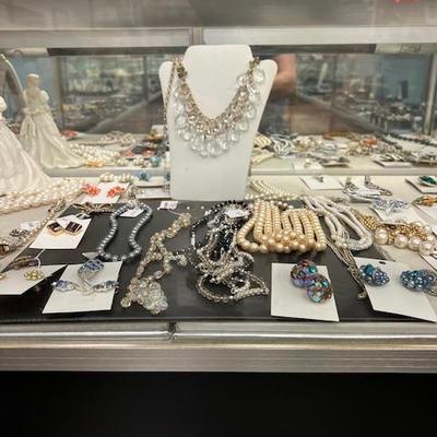 Sale Photo Thumbnail #95