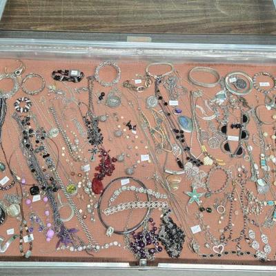 Sale Photo Thumbnail #653
