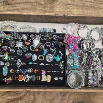 Sale Photo Thumbnail #677