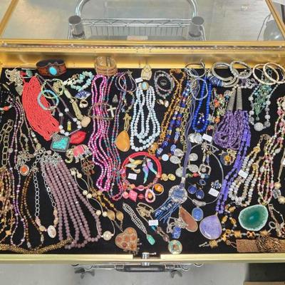 Sale Photo Thumbnail #664
