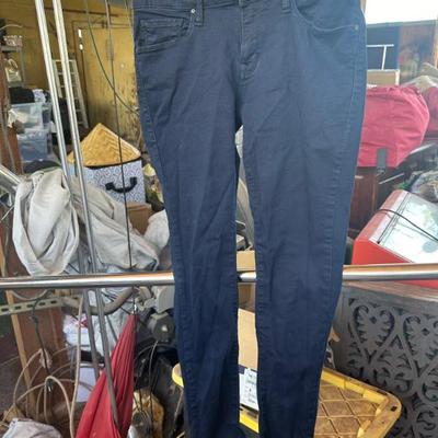 Sale Photo Thumbnail #843