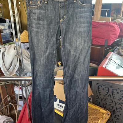 Sale Photo Thumbnail #848