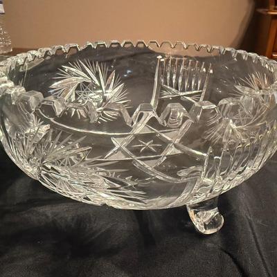 Vintage 3 Footed Russian Handcrafted Lead Crystal Bowl Pinwheel Star Design 9”