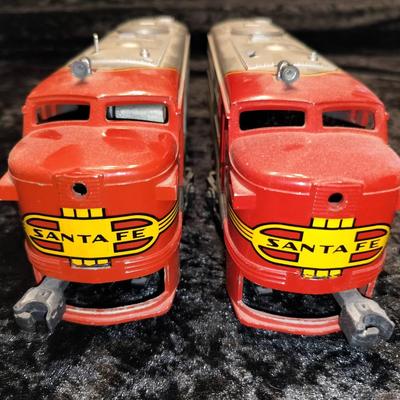 Lionel Santa Fe BLT 8-57 #212 Diesel Locomotive Model Train Engine Car + Dummy Engine Car