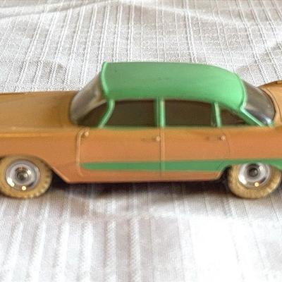 Dinky Toys Dodge Royal Sedan, Plymouth Plaza, Studebaker Gold Hawk