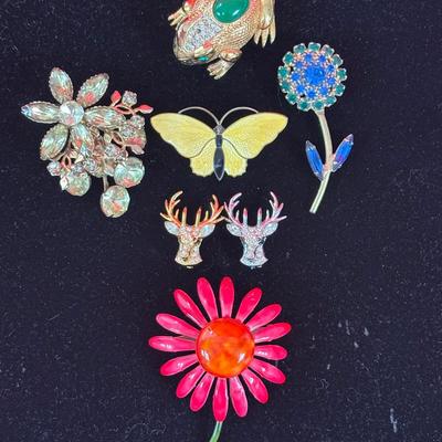 Vintage Norwegian Enamel & Sphinx Frog Brooch Collection 