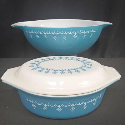 Vintage Pyrex “Snowflake Blue” Mixing Bowl & Casserole Dish Set