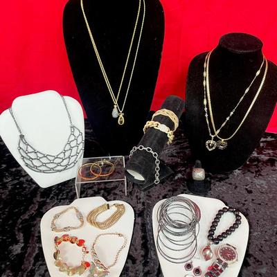 Joan Rivers Necklace With Tigers Eye Pendant & More! 