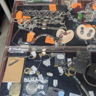 Sale Photo Thumbnail #372