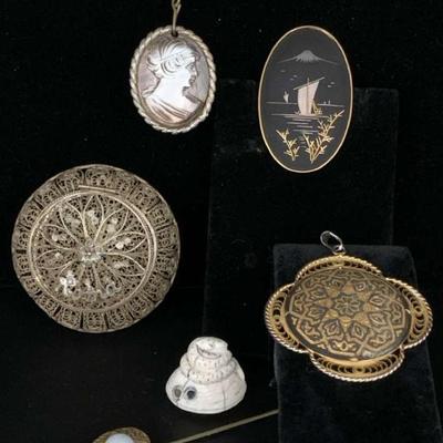 Bo350 unique vintage costume jewelry