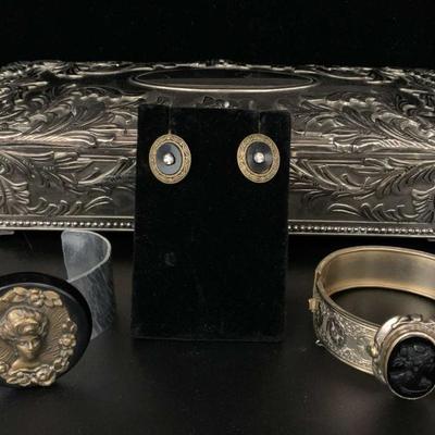 Bo330 vintage jewelry black cameo