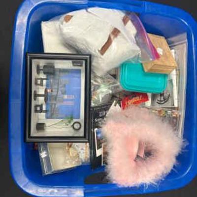 Bo415 dollhouse crafts mystery lot