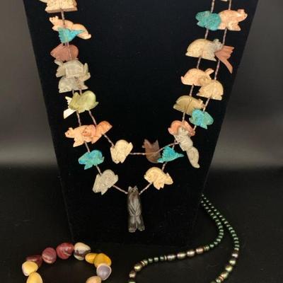 Bo425 native american stone carved necklace