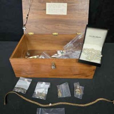 Bo456 jewelry mystery lot